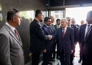 رئيس الجمهورية يؤكد دعمه لكل المساعي الرامية لإقــرار “قانون النفط والغاز”