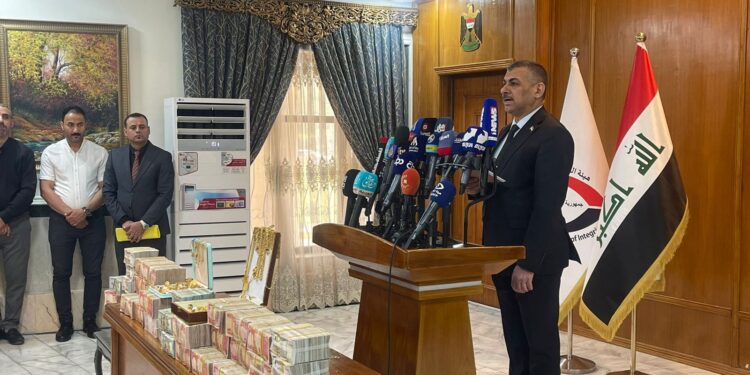 حيدر حنون .. نتابع اموالا مهربة الى تركيا بقيمة 6 ملايين $