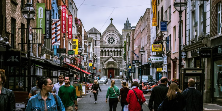 أيرلندا .. فرض قيود على “حركة المرور” بمدينة دبلن