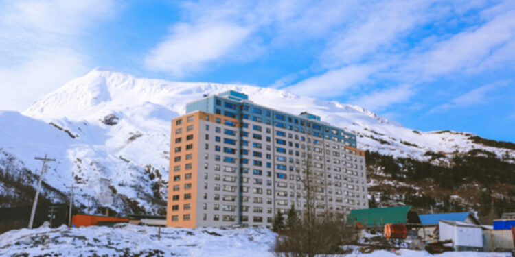 من ثكنة عسكرية إلى أصغر مدينة في ألاسكا