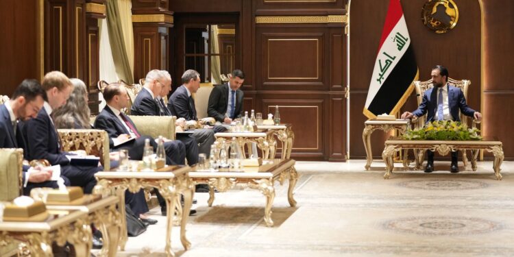 رئيس البرلمان يستقبل عدداً من سفراء وممثلي البعثات الدبلوماسية من الاتحاد الأوروبي