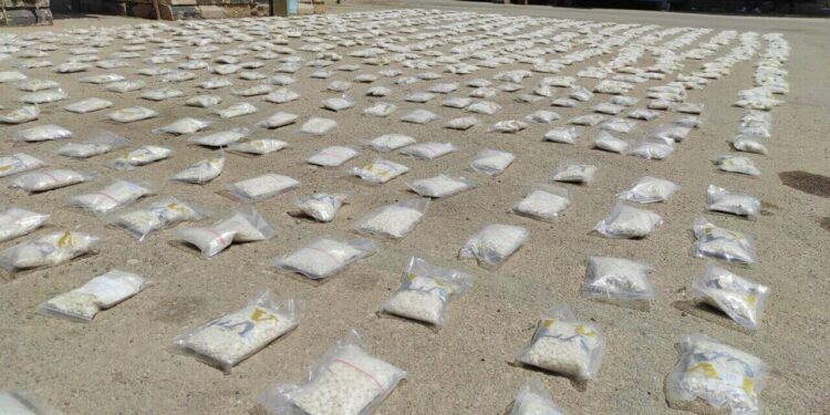 الإمارات .. الاعلان إحباط أكبر عملية تهريب لـ”الكبتاغون” على مستوى العالم