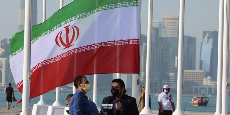 إيران والسعودية تبحثان “إلغاء التأشيرة” وتطوير العلاقات السياحية