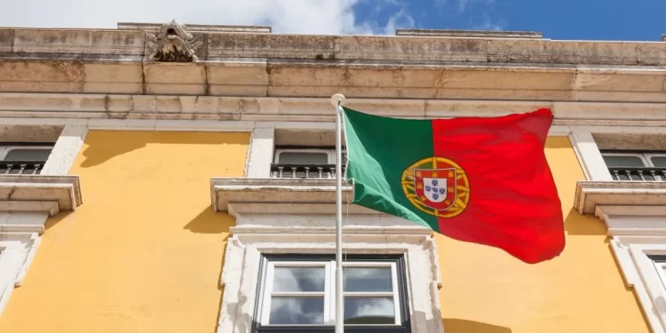 البرتغال .. الإضراب القضائي يتسبب بإغلاق المحاكم