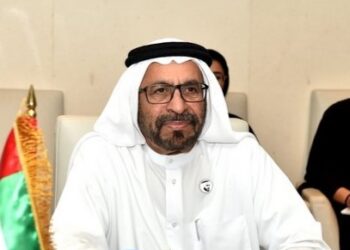 وزير الدولة الإماراتي يصل إلى بغداد