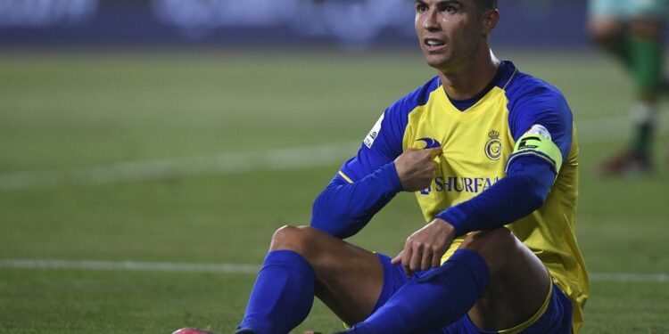 ايران .. القضاء يحكم على كريستيانو رونالدو بـ (99 جلدة)