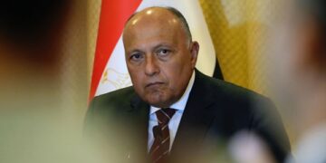 مصر تحذر إسرائيل من “تجويــــع غزة”