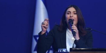 وزيرة إسرائيلية .. الجيش مسؤول عن الفشــــــل في صد هجوم حماس