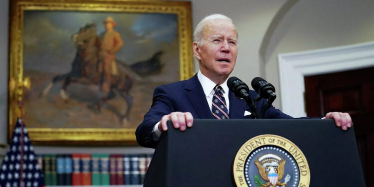 بايدن يهدد إيران بـ(تحرك عسكري مباشر) في حال دخولها بالمواجهة