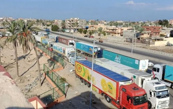 بدء دخول قوافـــل المساعدات الى غزة