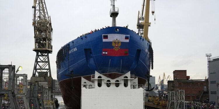 روسيا  .. تطوير كاسحــــة جليد “نووية”