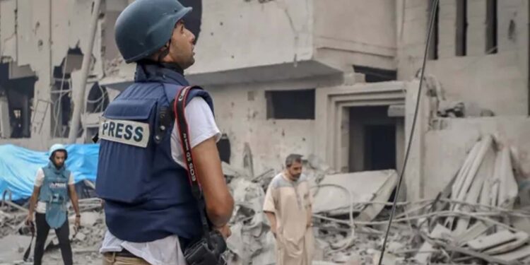 الجيش الإسرائيلي .. لا يمكننا ضمان ســــلامة الصحفيين في غزة