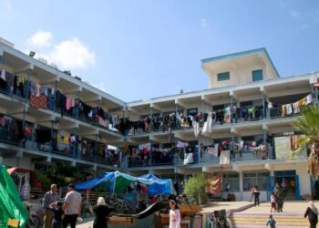 لغــم تفريغ مغطّى بـ”النزوح المؤقت” إلى سيناء … “خطة واشنطن لغزة”