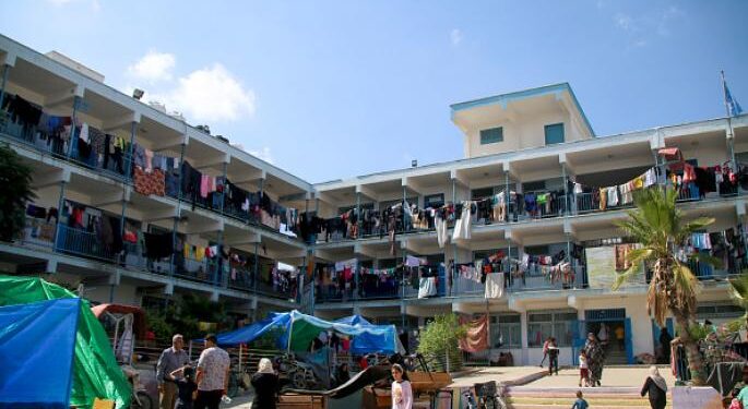 لغــم تفريغ مغطّى بـ”النزوح المؤقت” إلى سيناء … “خطة واشنطن لغزة”