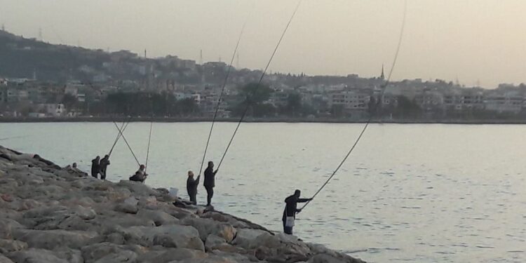 المجتمع السّاحلي السّوري يصطاد من جديد …. يا بحرية هيلا هيلا