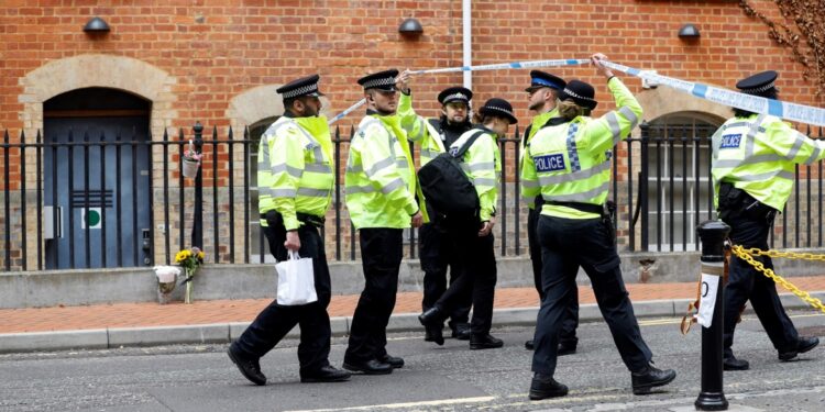 اعتقــال بريطاني خطط للثأر من أشخاص تنمّروا عليه قبـــل 20 عاماً