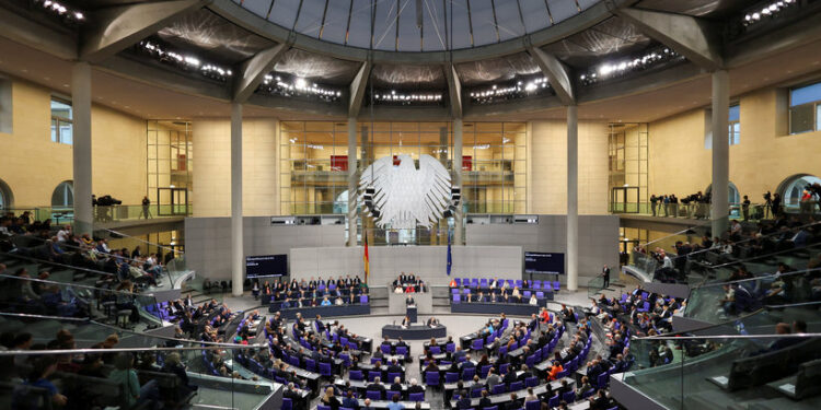 شولتس .. ما كان بإمكان حماس مهاجمة إسرائيل دون دعم إيران