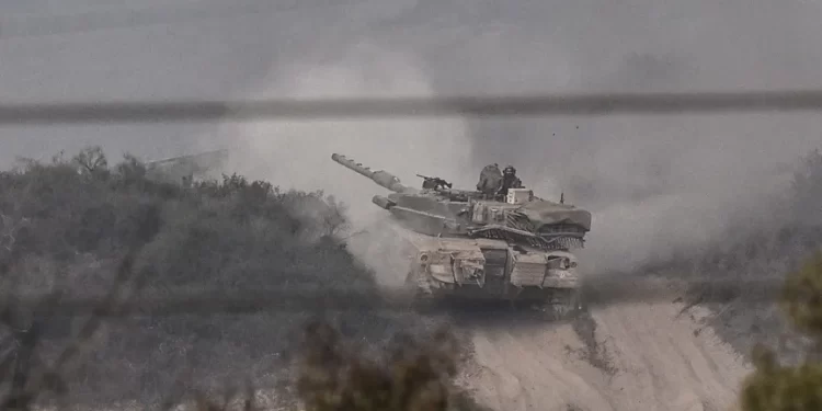 غزة .. أعـنف قصف جوي منذ بدء الحرب مع توغـــل بري إسرائيلي ومواجهات