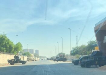انتشار أمني وقطع جسر الجمهورية بعد دعوات للتظاهر أمام السفارة الأميركية