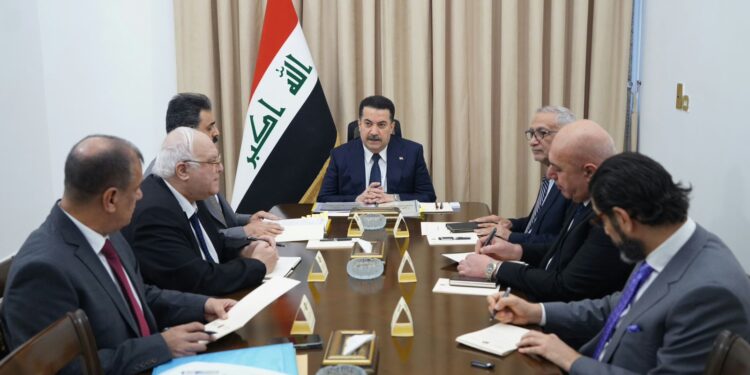 السوداني يترأس اجتماعاً لمتابعة ملفّ الإصلاحات الإدارية للمنافذ الحدودية