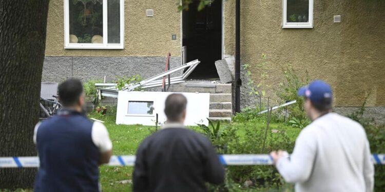 السويد .. تتحول إلى “ساحة حرب” عصابات وعنف مسلح