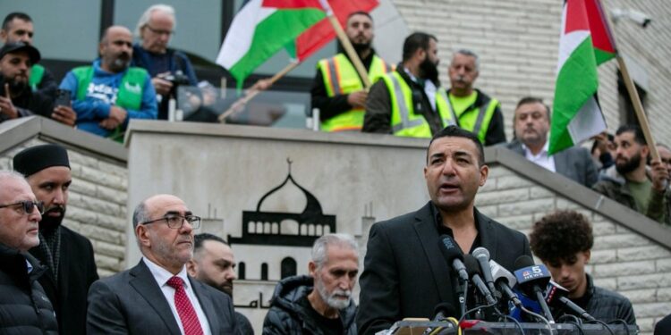 تشييـــع الطفل الفلسطيني الذي قتل في أميركا