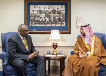 وزير الدفاع السعودي يــزور واشنطن