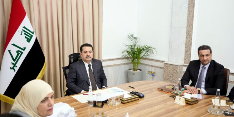 السوداني يترأس اجتماعاً بشأن حساب الخزينة الموحّد ونظام الدفع الإليكتروني