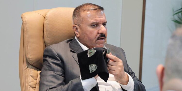 الداخلية تستحدث شعاراً جديداً ملوناً لغطاء الرأس (البيرية) للضباط وغير ملون للمنتسبين