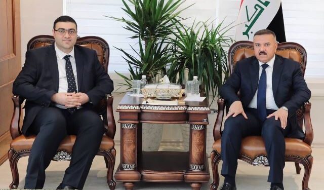 وزير الداخلية يستقبل رئيس هيئة الإعلام والاتصالات