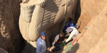 اكتشاف ثور مجنح “لاماسو” في موقع خورسيباد الأثري في نينوى