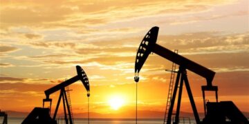 في 2024.. توقعات بتراجع برنت إلى 70 دولاراً للبرميل