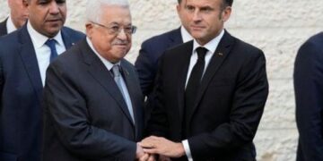 عباس يدعو لوقف “العدوان” على الفور وحماية الفلسطينيين