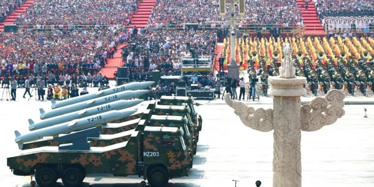 الصين .. تطويـر “صاروخاً بالستياً” لإغـــراق السفن من الفضاء