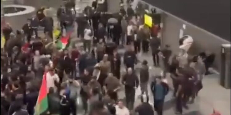 قلق ومخاوف لدى “الجاليات اليهودية” في روسيا .. بعـــد “حادثة داغستان”
