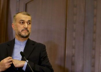إيران تحذّر من اتســـــاع رقعة الحرب