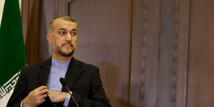 إيران تحذّر من اتســـــاع رقعة الحرب