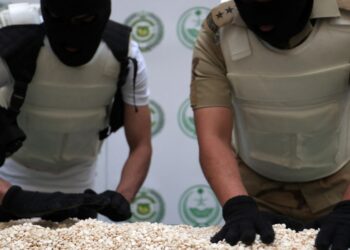 الترامادول استخدامات غير طبية و “استغلال سياسي” للمواد المخدرة بالدول العربية