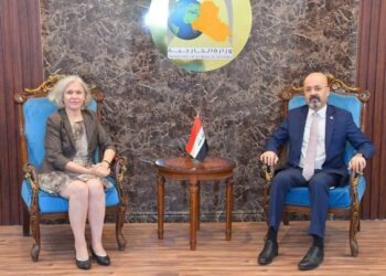 رئيس دائرة أوروبا يلتقي السفيرة الفنلندية