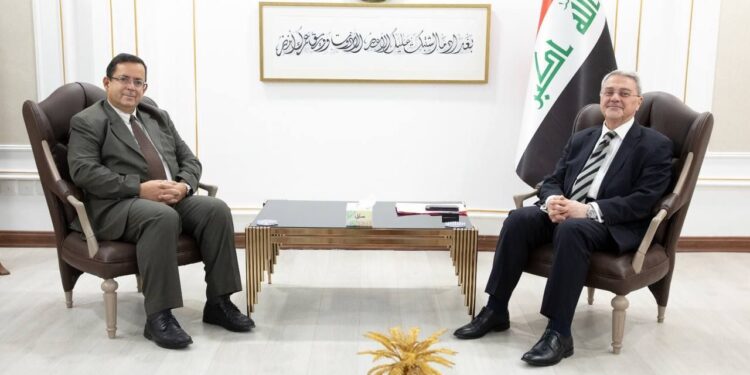 العراق وتونس يؤكدان اهمية تفعيـــل خط النقل الجوي المباشر بينهما