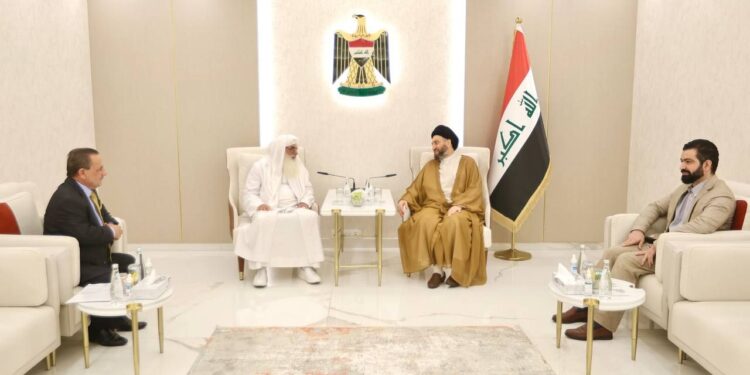 الحكيم يلتقي رئيس طائفة الصابئة المندائيين