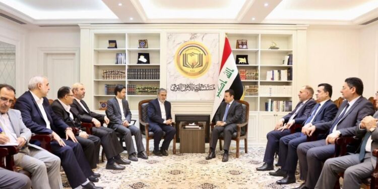 الاعرجي يستقبل وفد مجلس الشورى الايراني