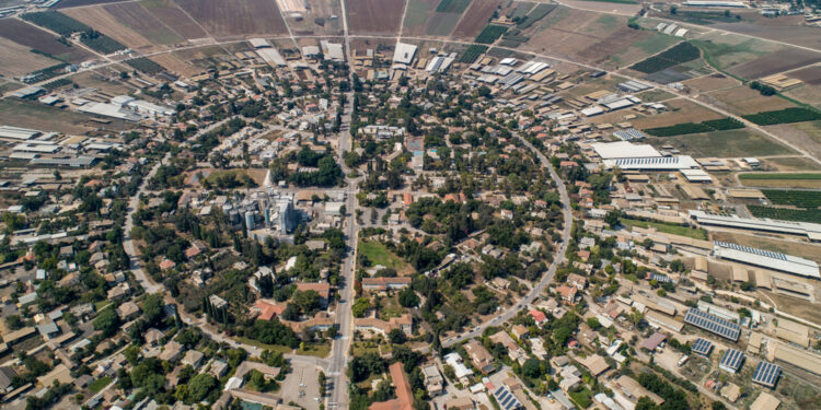 “الكــيبوتس” تحولت من مجمع زراعي إلى مصنع أسلحة