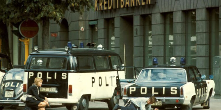 سرقة المصرف التي ولّدت مصطلح (متلازمة ستوكهولم) استمرت 6 أيام تعــــاطَف فيها الرهائن مع الخاطف