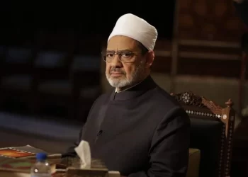 الأزهر يطالبُ الحكومات العربية والإسلامية باتِّخاذ موقف موحد