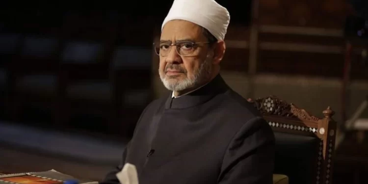 الأزهر يطالبُ الحكومات العربية والإسلامية باتِّخاذ موقف موحد