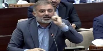 بالفيديو .. الكــلابي يدافع بقوة عن حقوق موظفي كردستان ويستنكر المحابات غير القانونية للإقليم