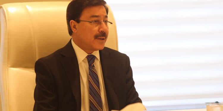 استضافة برلمانية لـ”محافظ البنك المركزي” بشأن سعر صرف الدولار