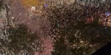 بالفيديو .. سيـــل بشري في برشلونة الإسبانية تهتف إسناداً لغزة وتندد بمجازر الاحتلال