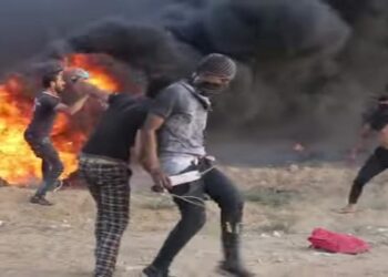“رقصة الحرية” التي أداها المتضامنون مع أحداث غزة ,,, عبّر بها الهنود الحمر عن تشبثهم بالأرض